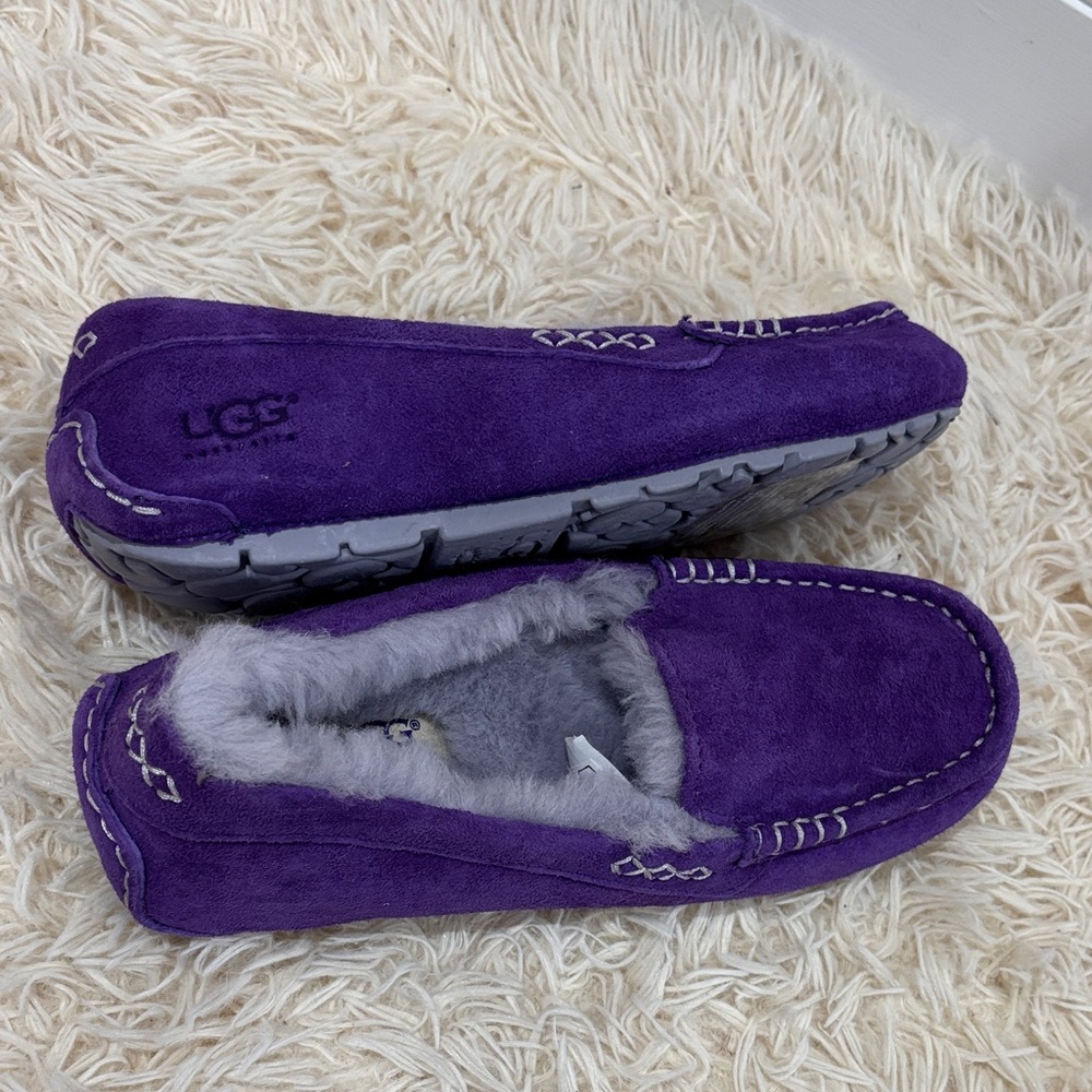 NWT UGG Purple Suede Moccasins - Picture 9 of 9